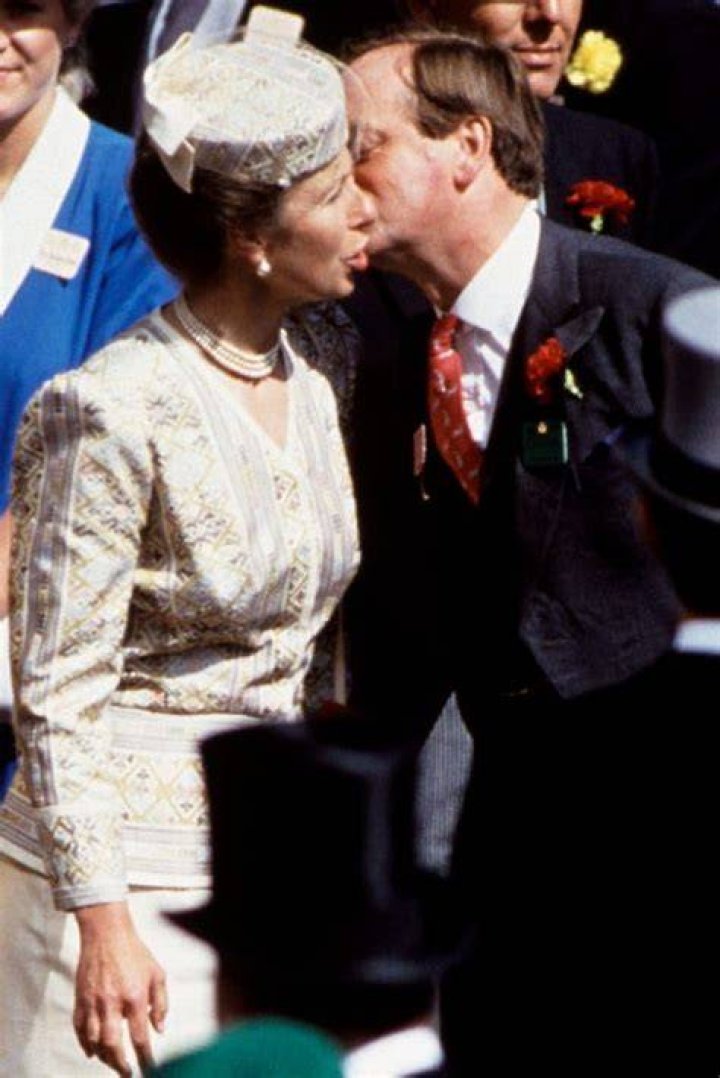 Did parker bowles date princess anne?