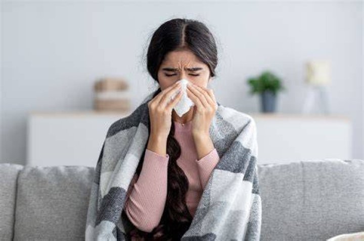 Does covid make you sneeze?