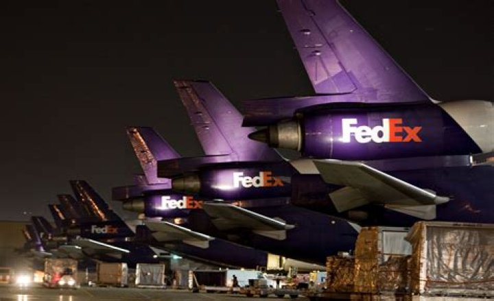Does flying at night reduce radiation?