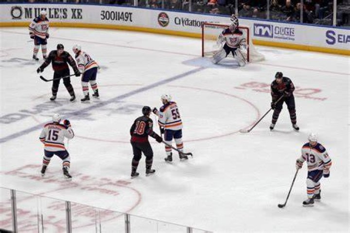 Does hockey have shootouts?