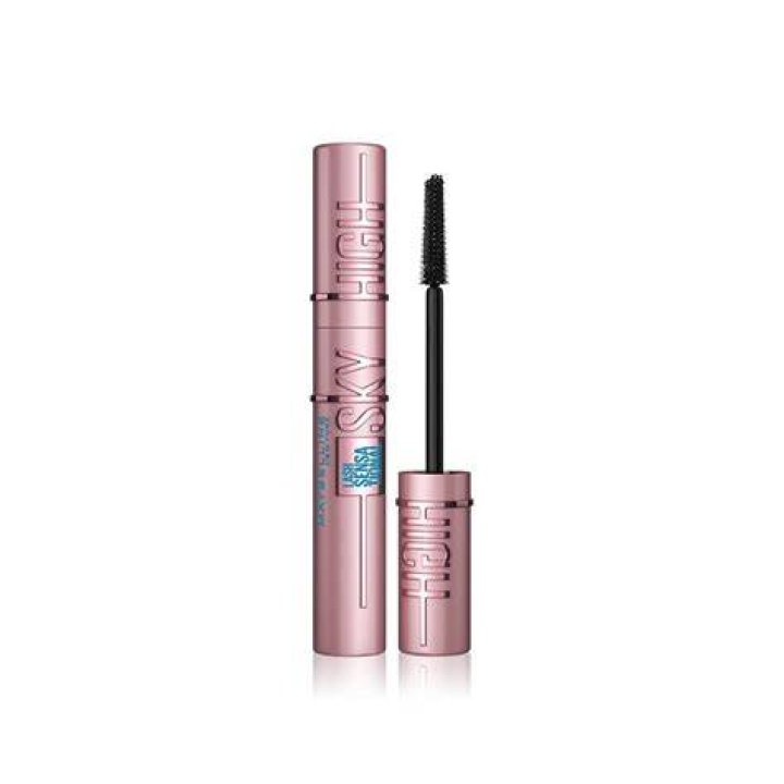 Does sky high mascara hold curl?
