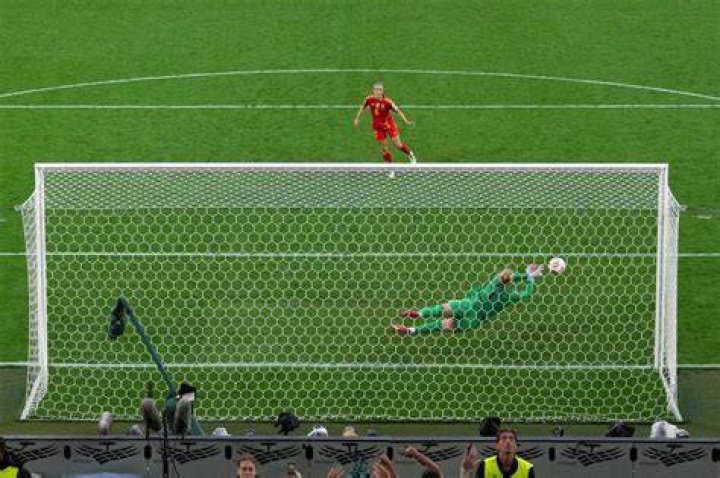 How many penalty shootouts have italy won?