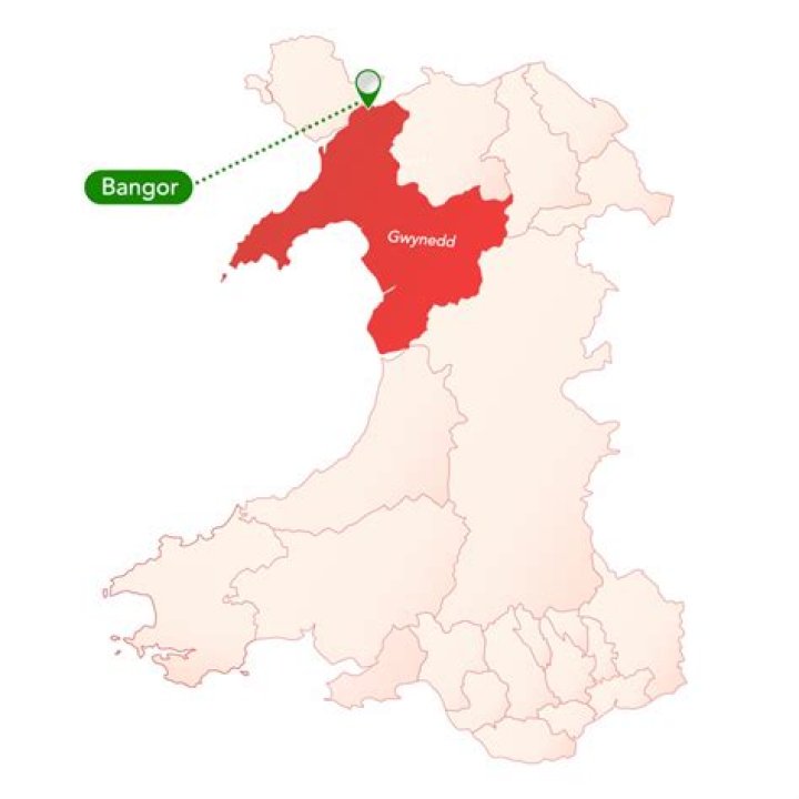 Is bangor in anglesey?