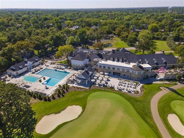 Is metacomet country club for sale?