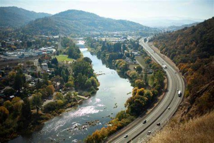 Should i move to roseburg oregon?