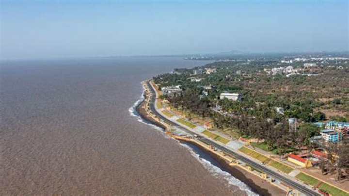 When daman and diu and nagar haveli merged?