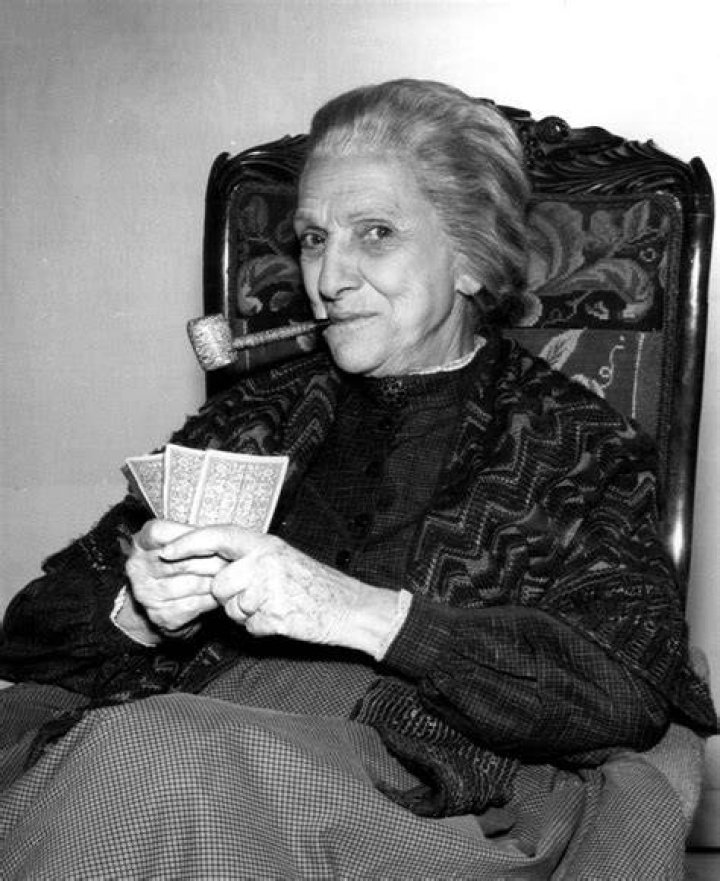 When did beulah bondi die?