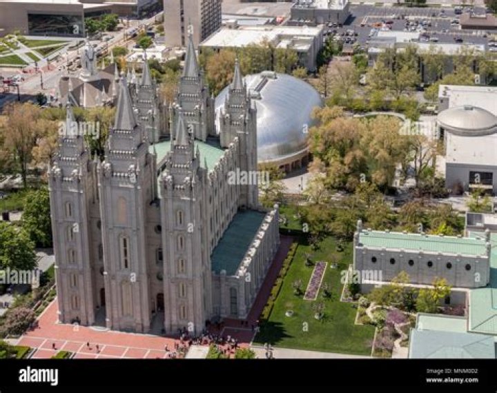 Where is the mormon tabernacle?